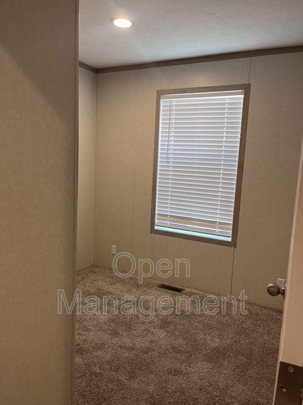 1901 1st St - Photo 6 of 11