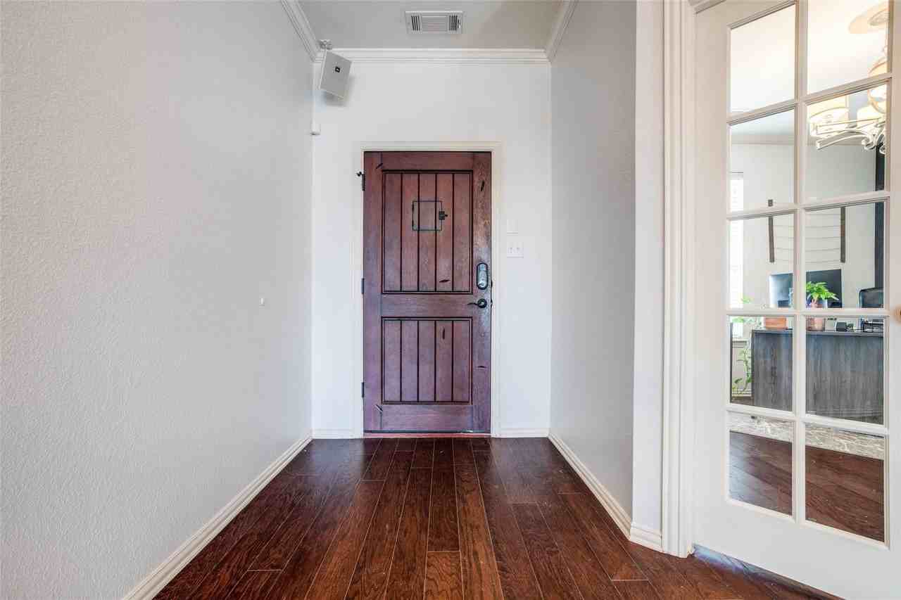 1320 Wheatear Dr - Photo 7 of 25