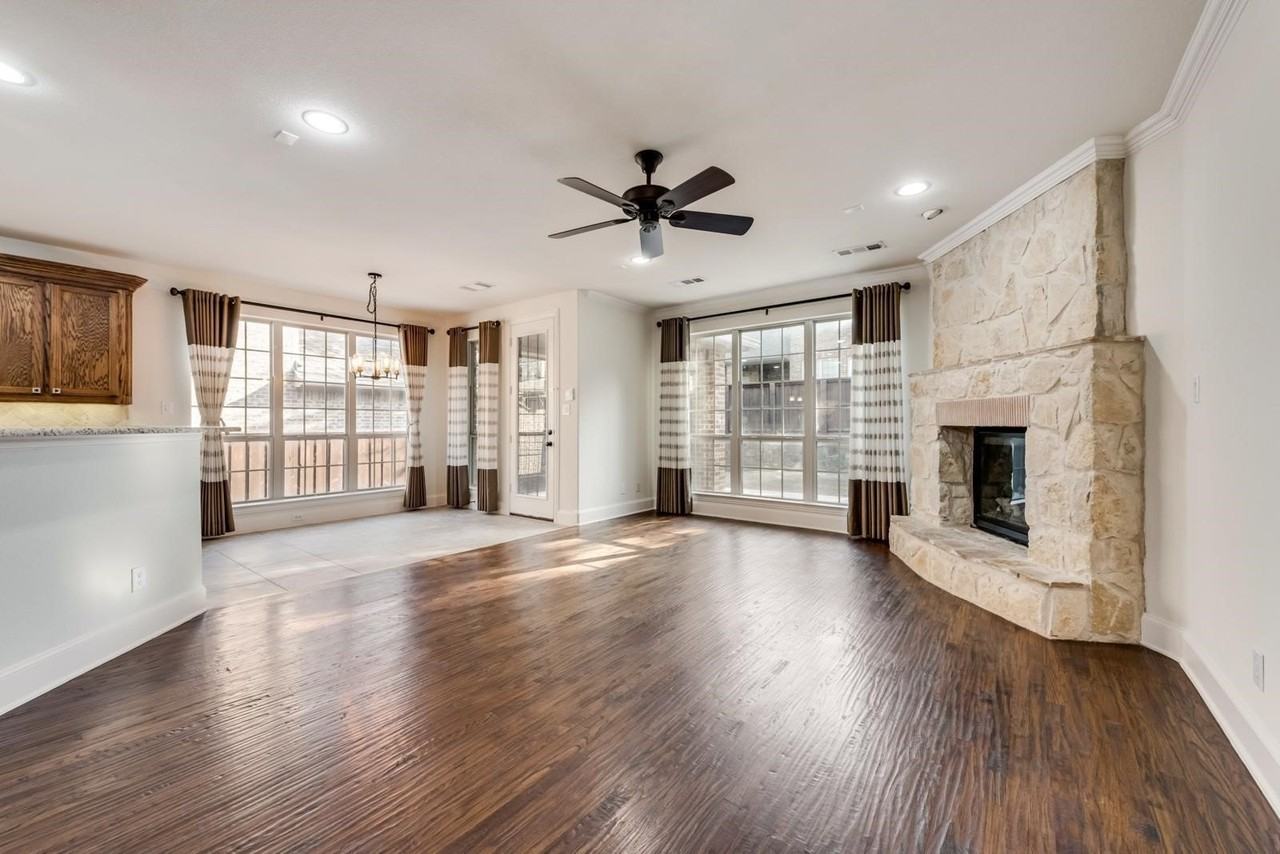 112 Lavaca Dr - Photo 3 of 28