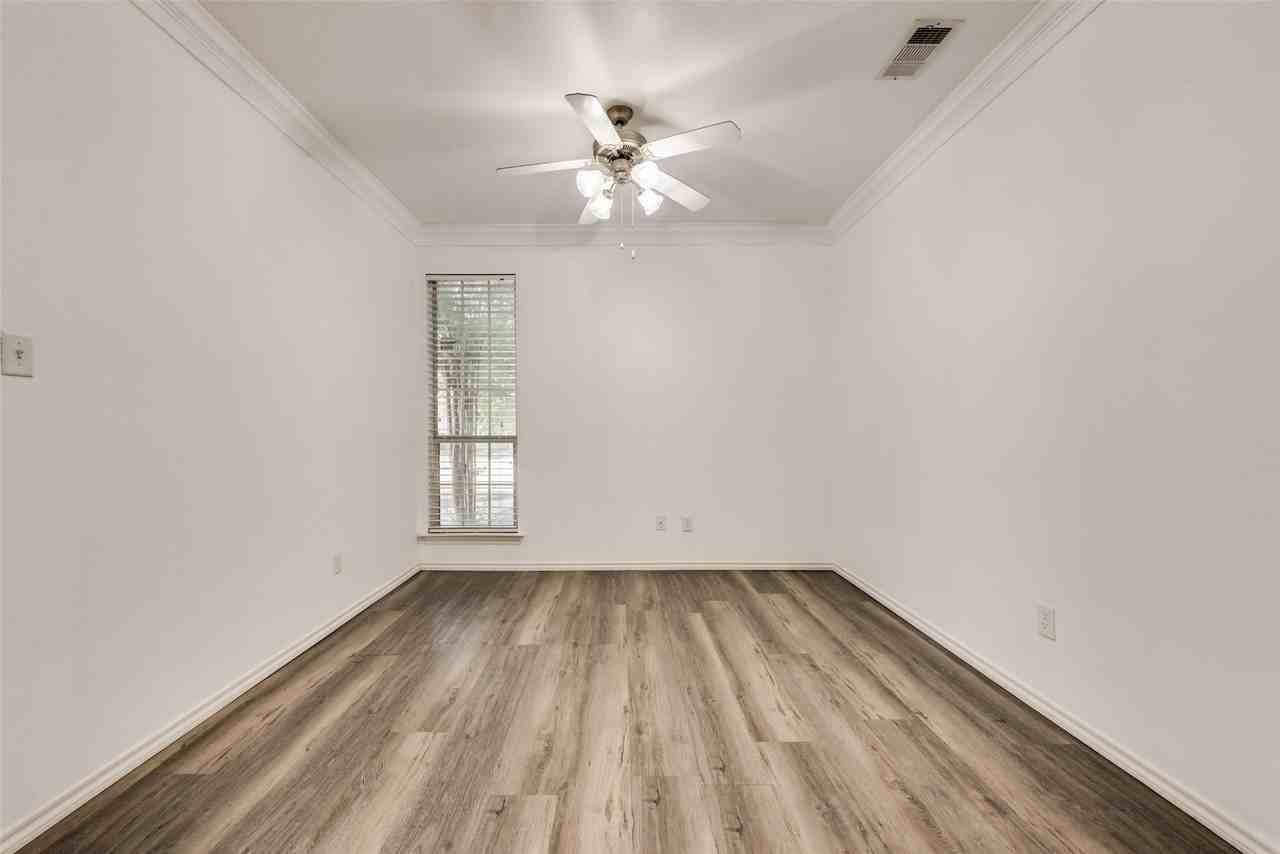 5900 Ozark Dr - Photo 5 of 26