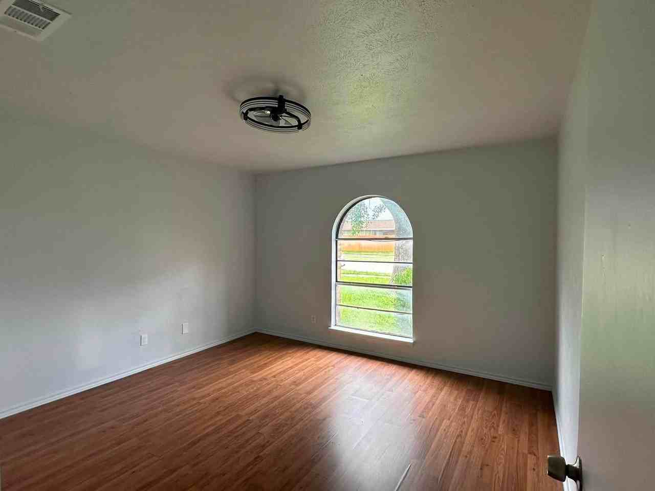 3205 Galaxie Rd - Photo 6 of 12