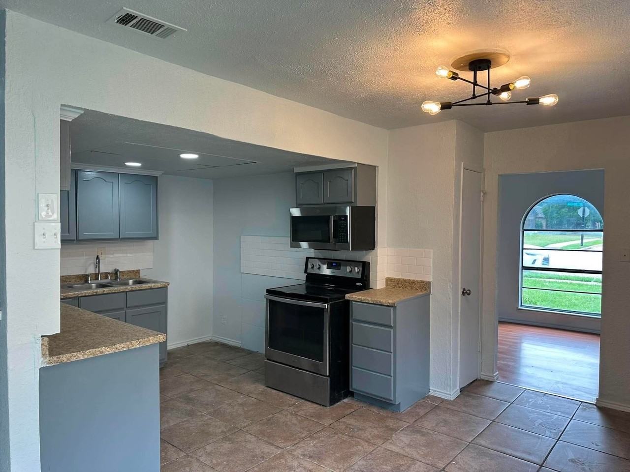 3205 Galaxie Rd - Photo 7 of 12