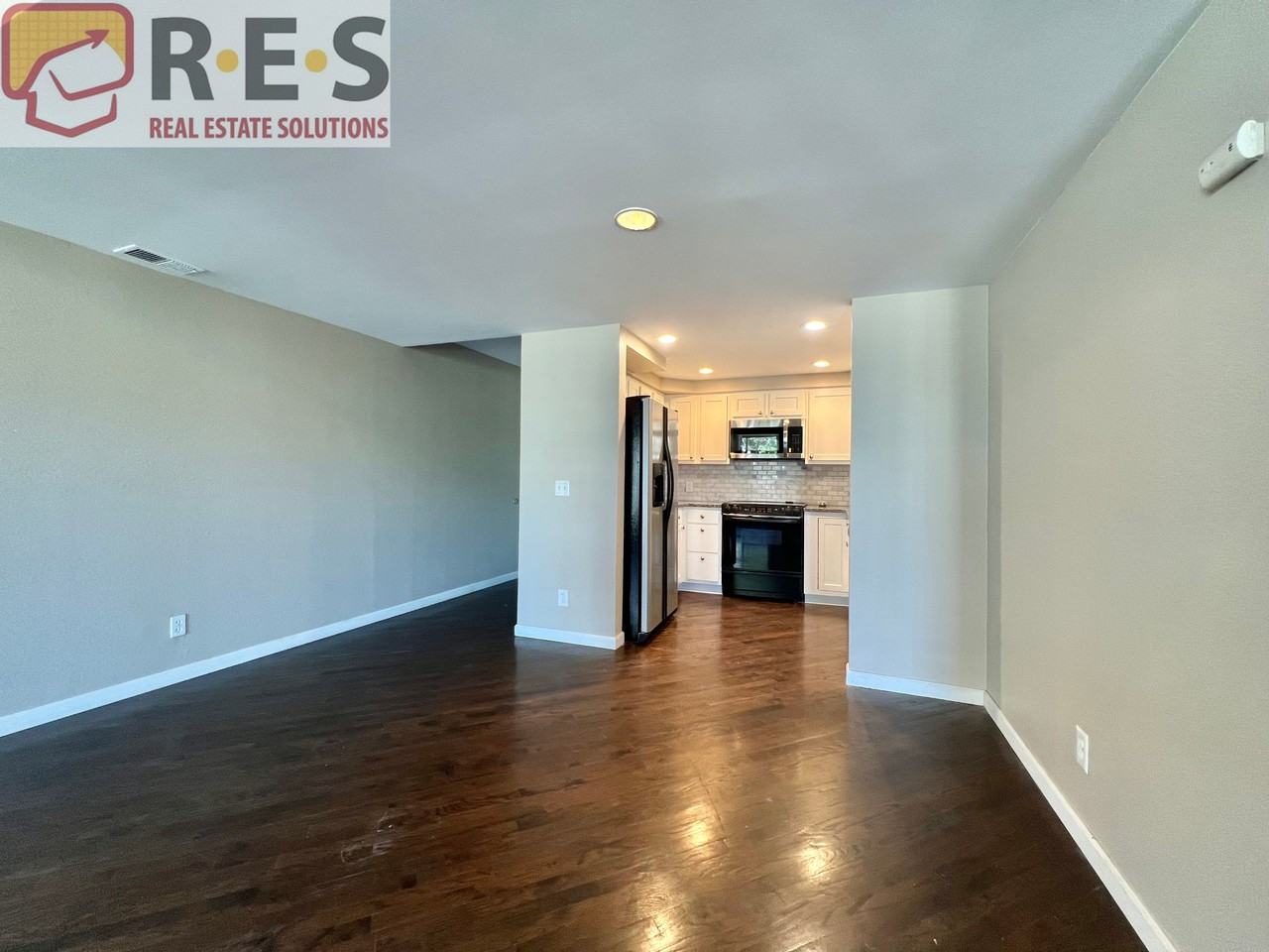 6483 S Havana St #B - Photo 3 of 13