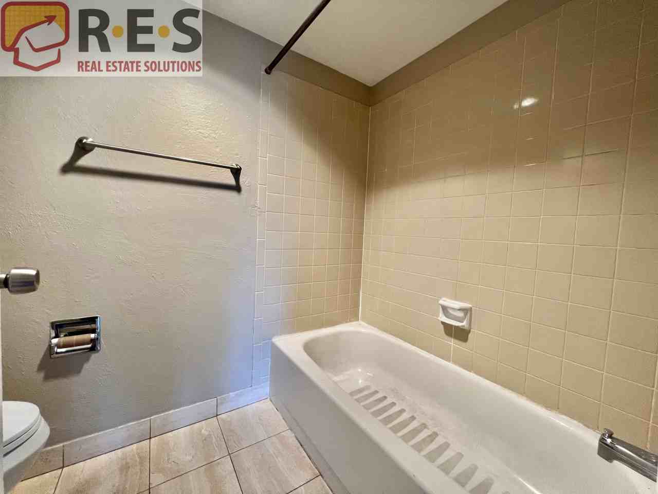 6483 S Havana St #B - Photo 7 of 13