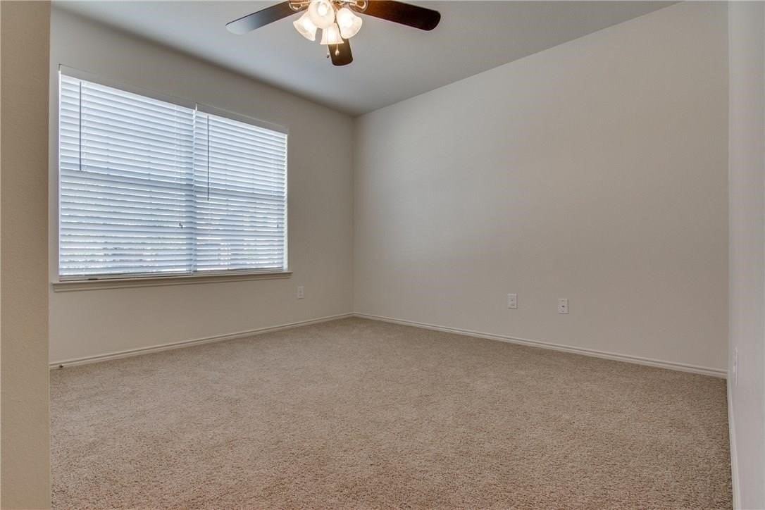 1432 Ocotillo Ln - Photo 4 of 19