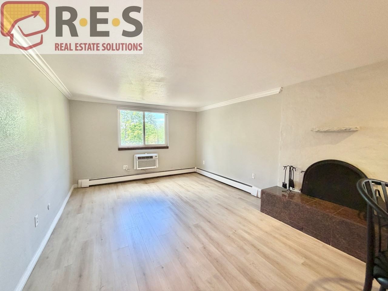 1125 N Washington St #301 - Photo 5 of 12