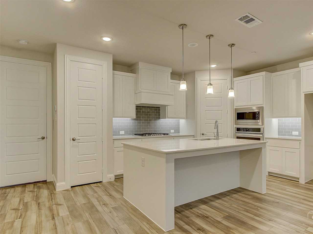 1946 Sweetwater Ln - Photo 6 of 20