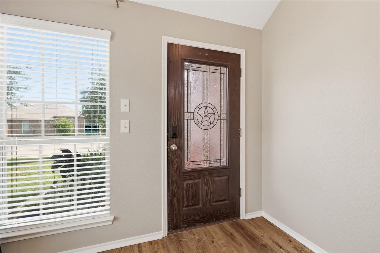 8632 Trailblazer Dr - Photo 3 of 31