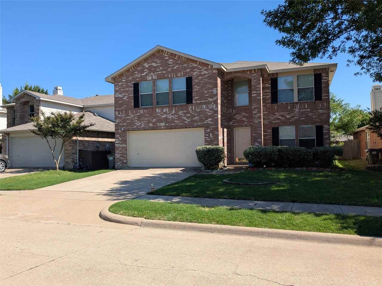 2348 White Oak Dr - Photo 2 of 34