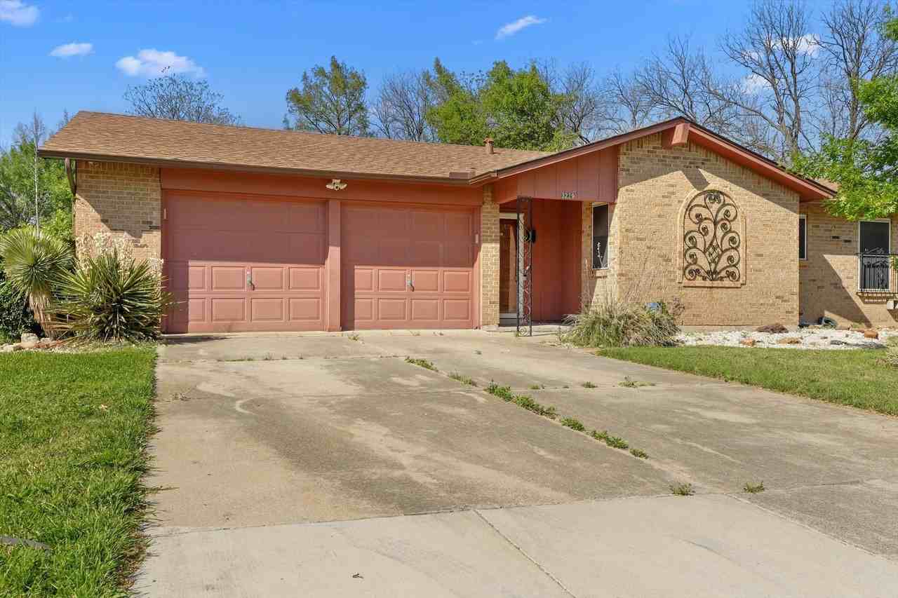 3229 Oak Timber Dr - Photo 2 of 16