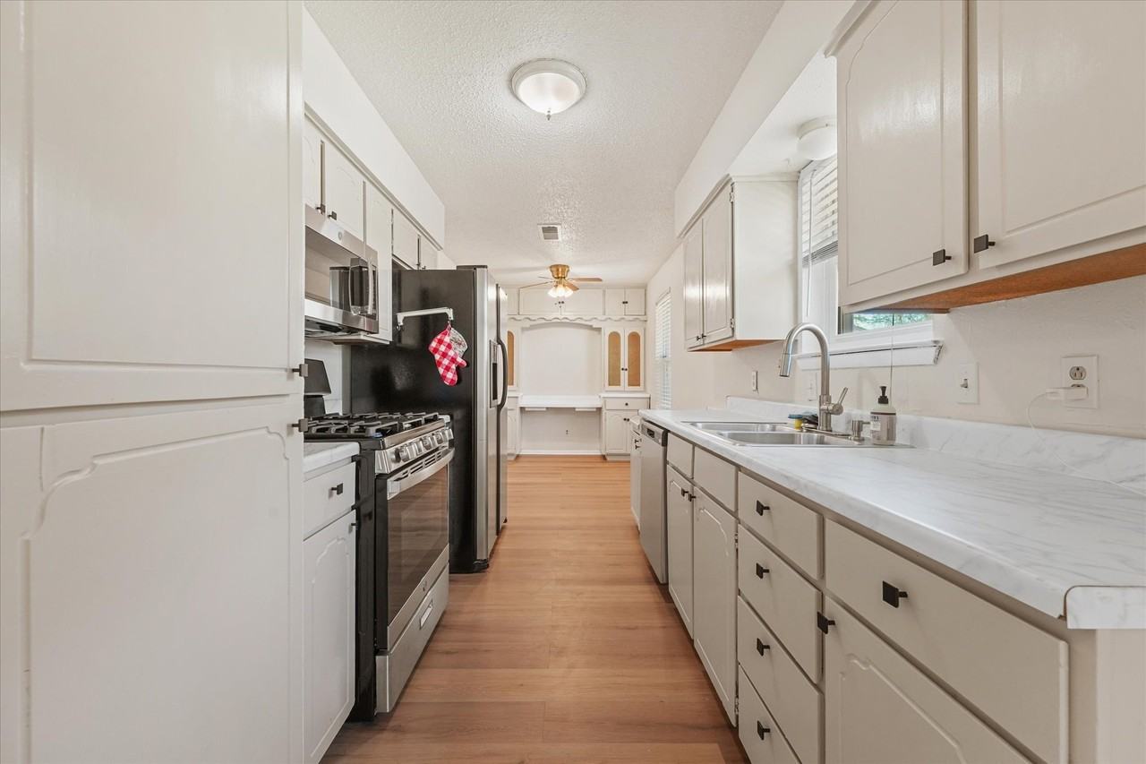 3229 Oak Timber Dr - Photo 5 of 16