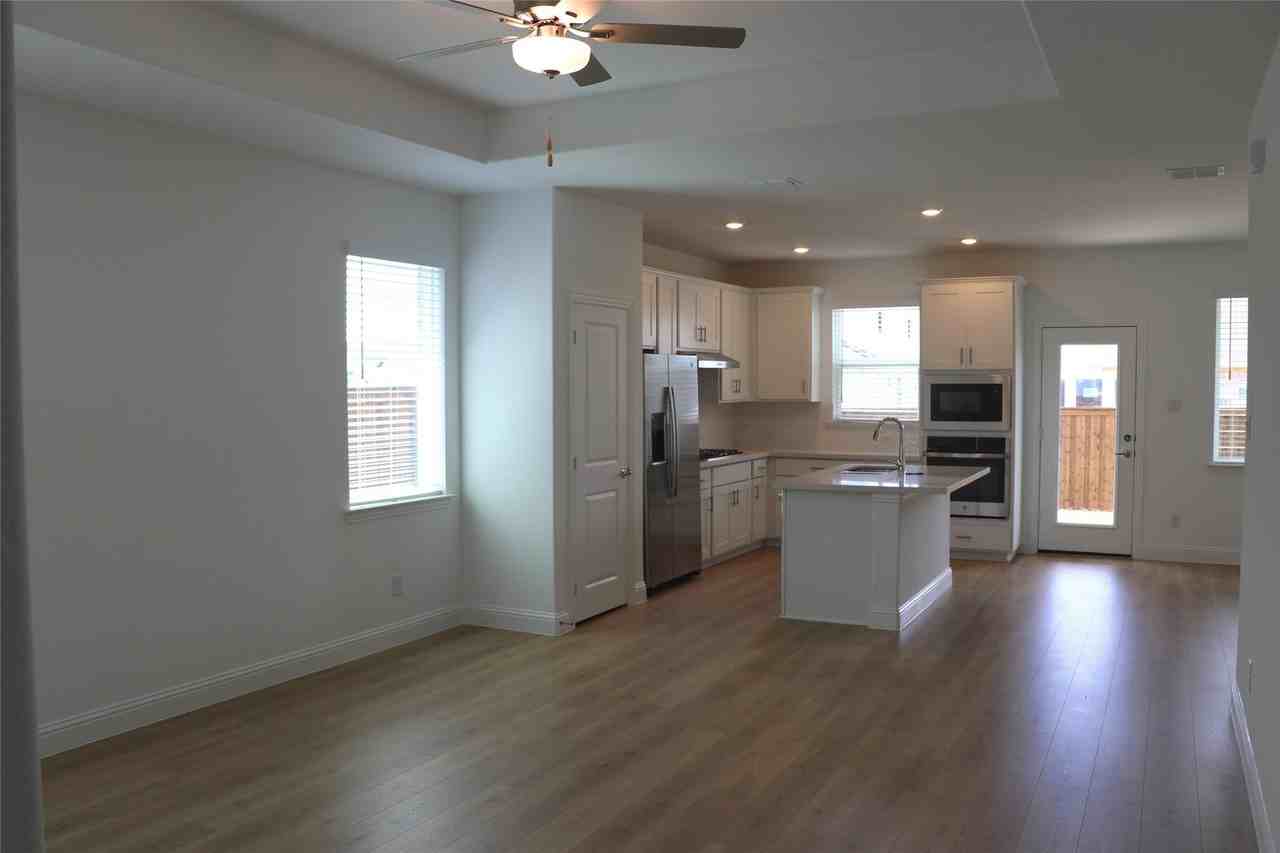 1413 Mustang Canyon Dr - Photo 6 of 17