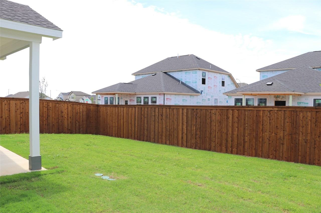 1413 Mustang Canyon Dr - Photo 7 of 17