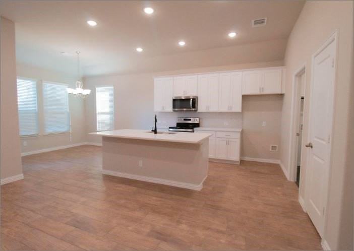 535 Hillcrest Cir - Photo 5 of 15