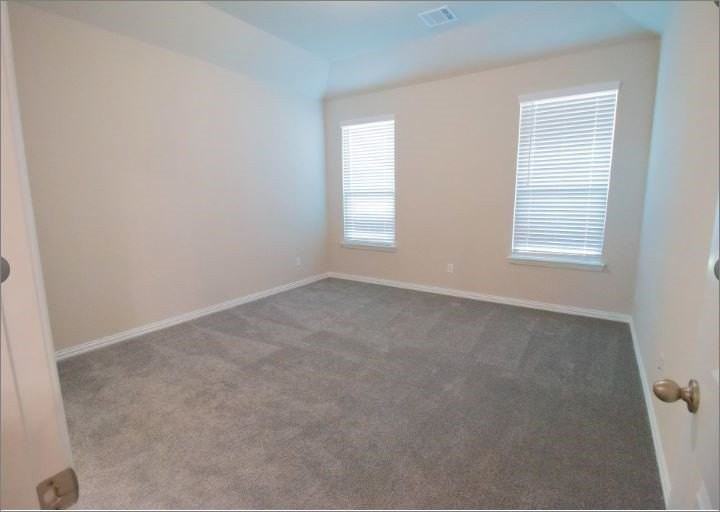 535 Hillcrest Cir - Photo 7 of 15