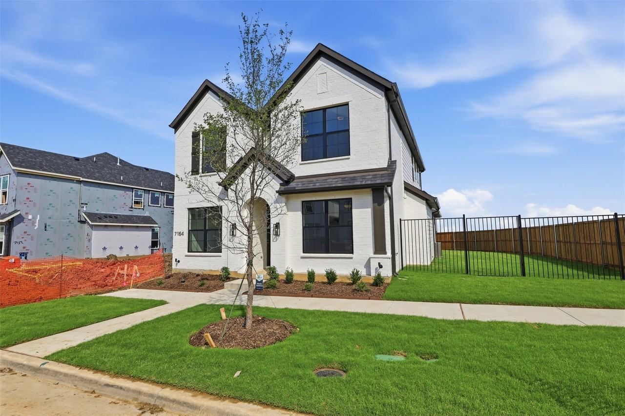 7164 Confetti Ln - Photo 3 of 32