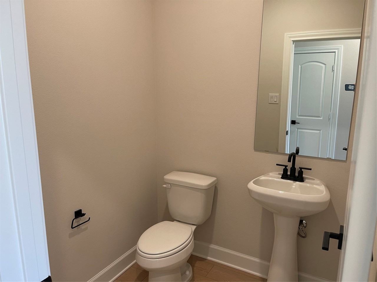 1411 Windermere Way - Photo 3 of 23