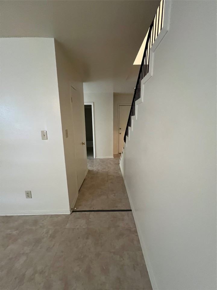 3104 Stanford St - Photo 6 of 23