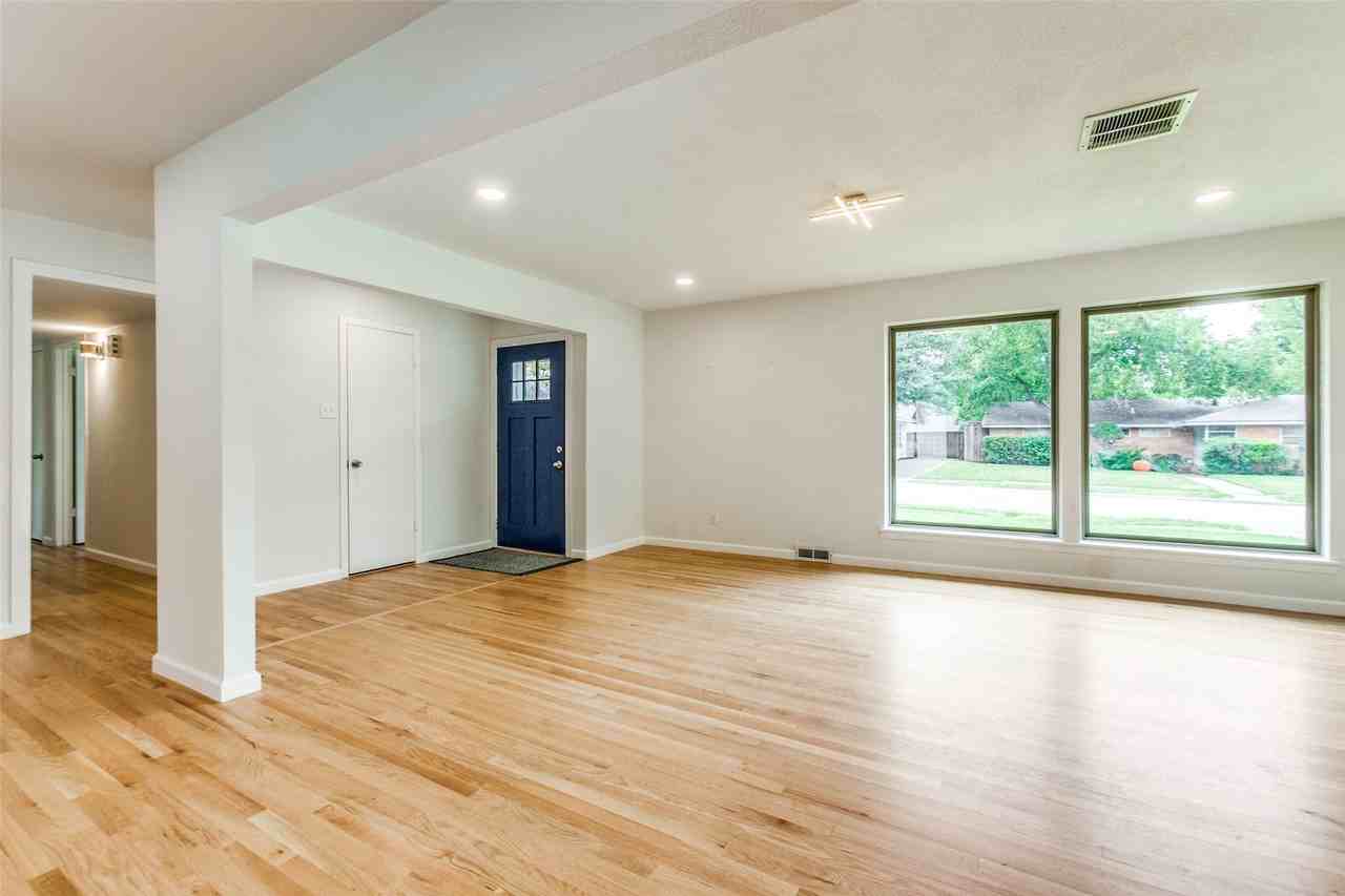 3517 Woodleigh Dr - Photo 4 of 30