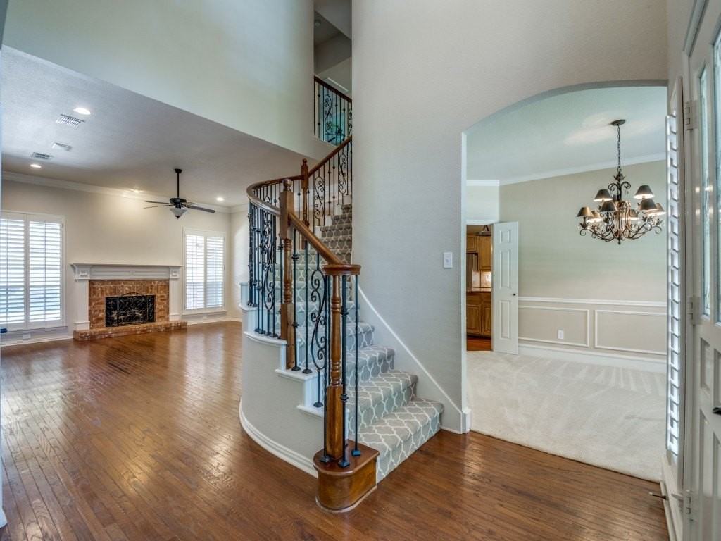 6428 Glenhollow Dr - Photo 4 of 36
