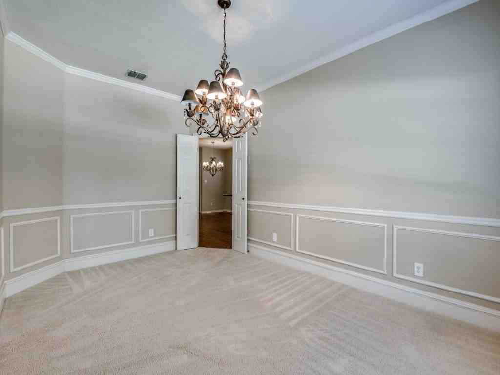 6428 Glenhollow Dr - Photo 5 of 36