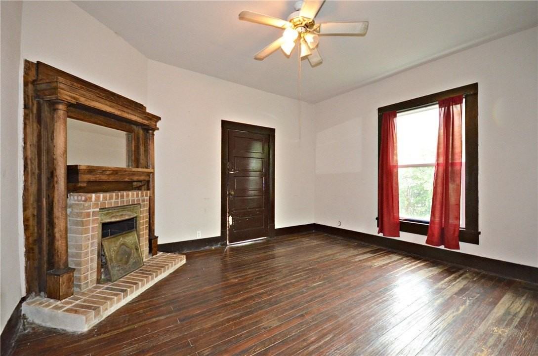 1402 E Chaffin St - Photo 4 of 19