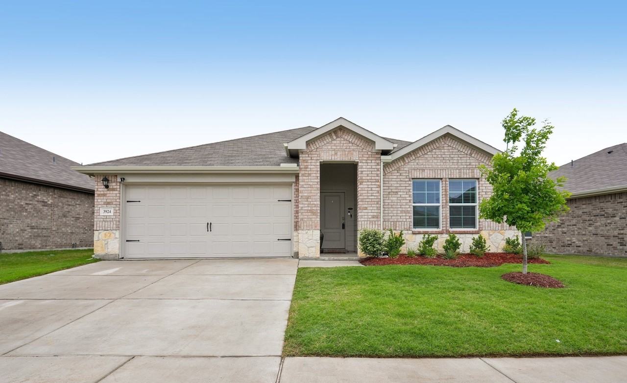 3924 Pinebluff Ln