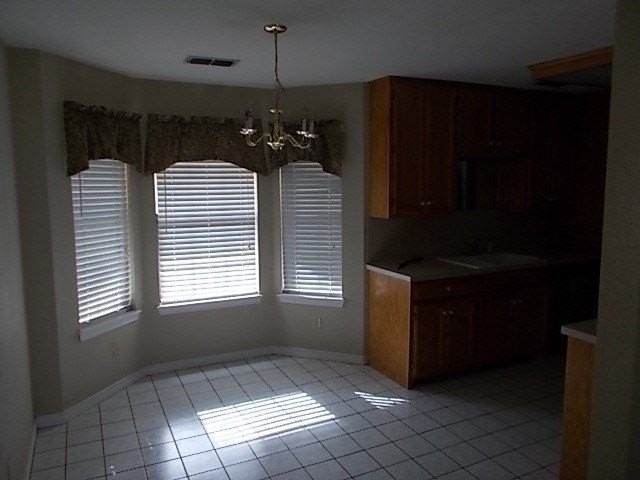 3950 Trinity Ln - Photo 3 of 12