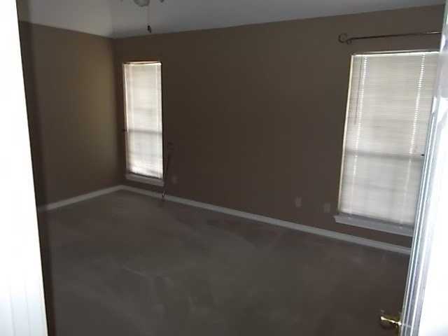 3950 Trinity Ln - Photo 6 of 12