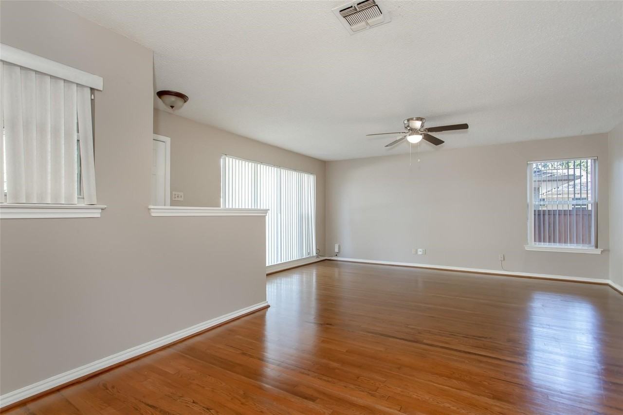 6912 Wake Forrest Dr - Photo 6 of 31