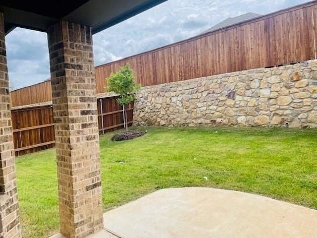 3954 Oak Creek Cir - Photo 6 of 7