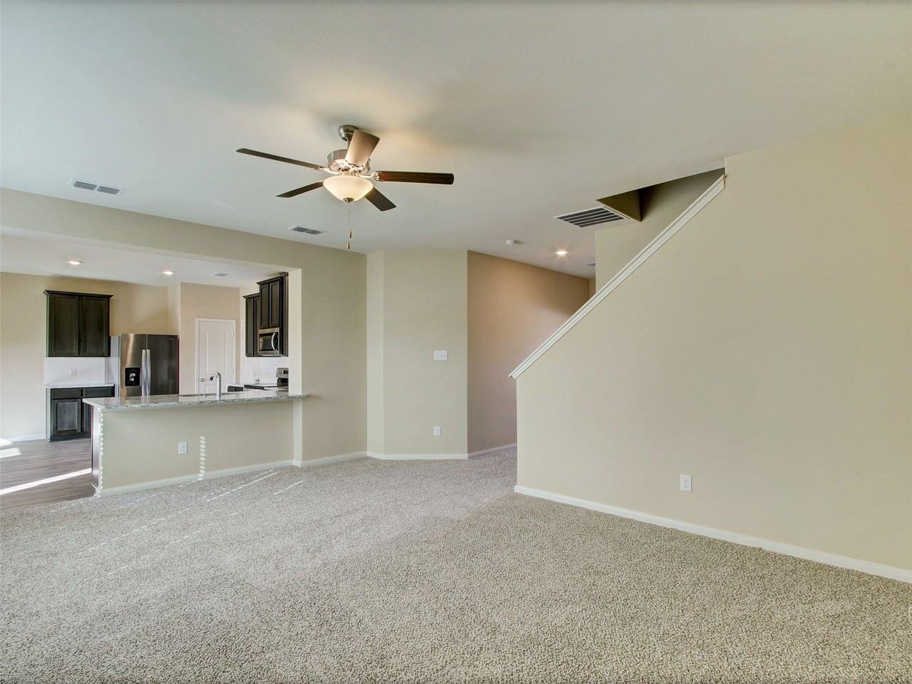 3217 Bowen St - Photo 5 of 25