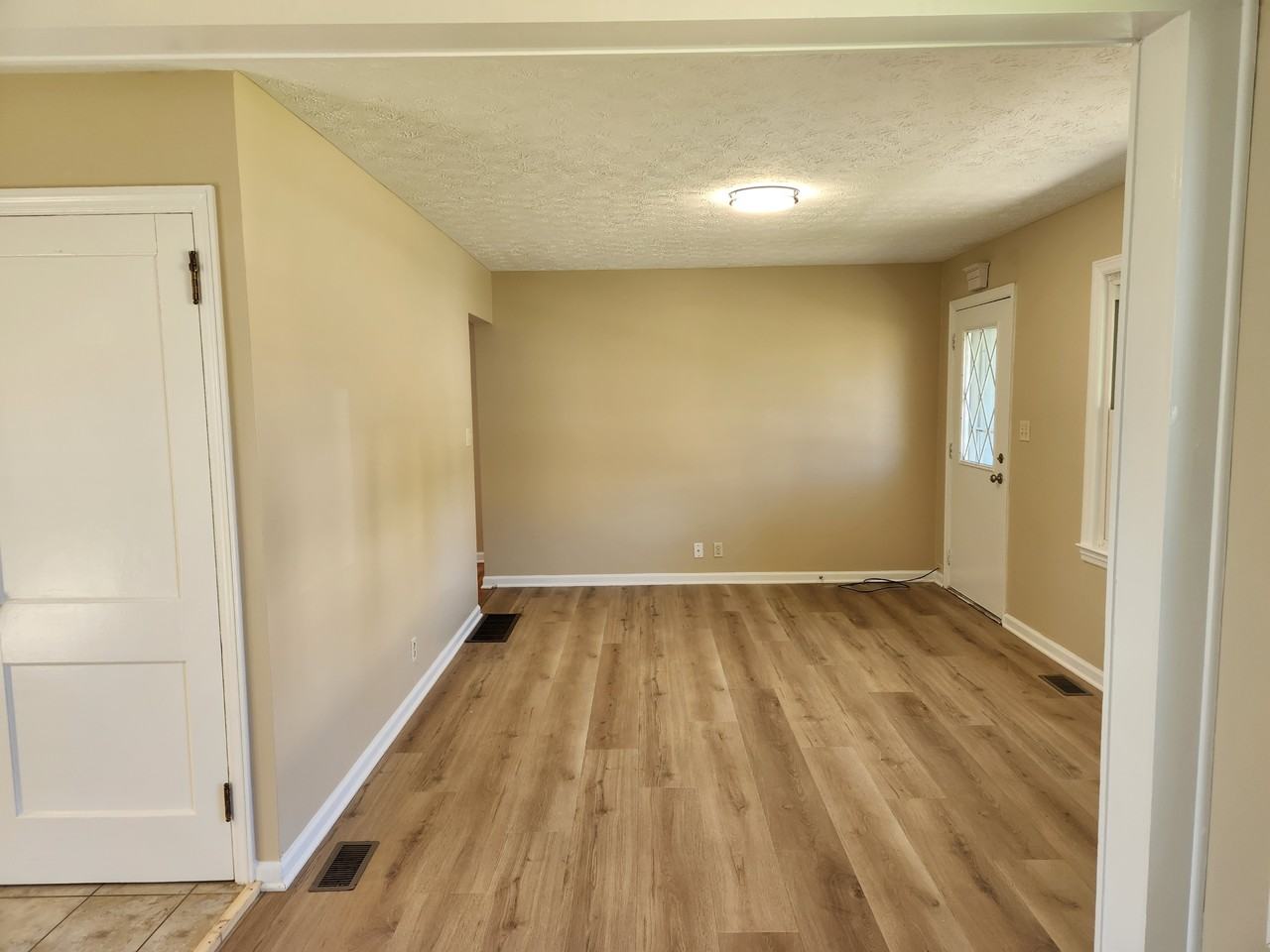 609 Michigan Ave - Photo 6 of 19