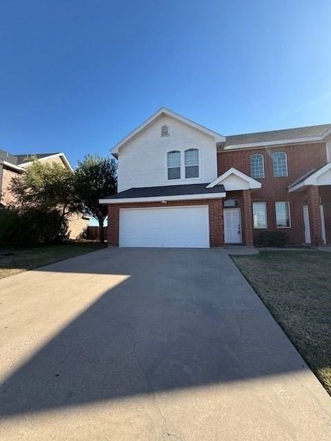 2319 Independence Blvd - Photo 2 of 17