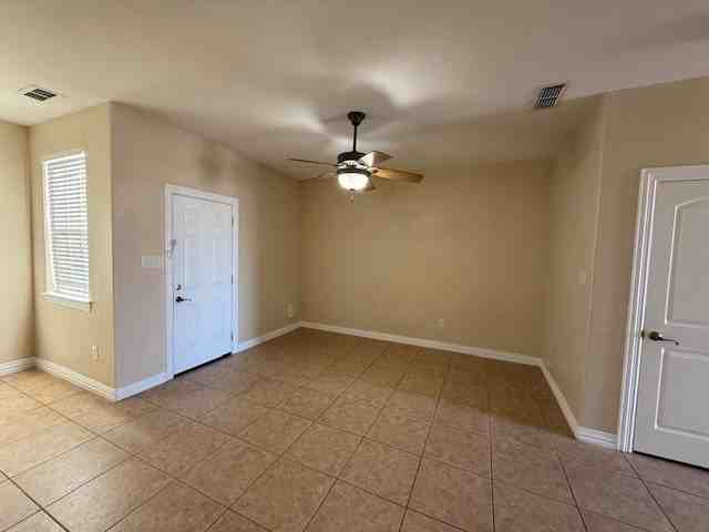 2319 Independence Blvd - Photo 5 of 17