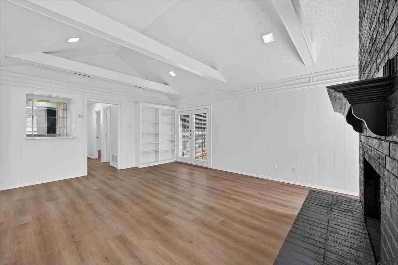 4020 Saint Christopher Ln - Photo 4 of 18