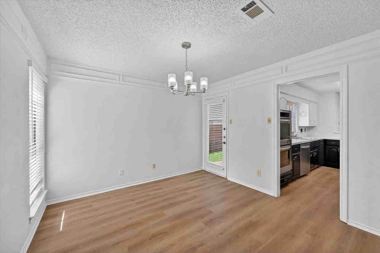 4020 Saint Christopher Ln - Photo 6 of 18