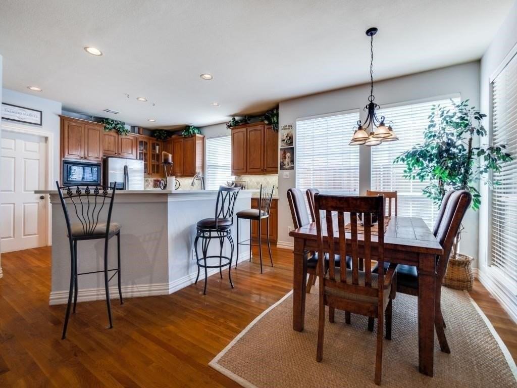 4717 Largo Dr - Photo 6 of 28