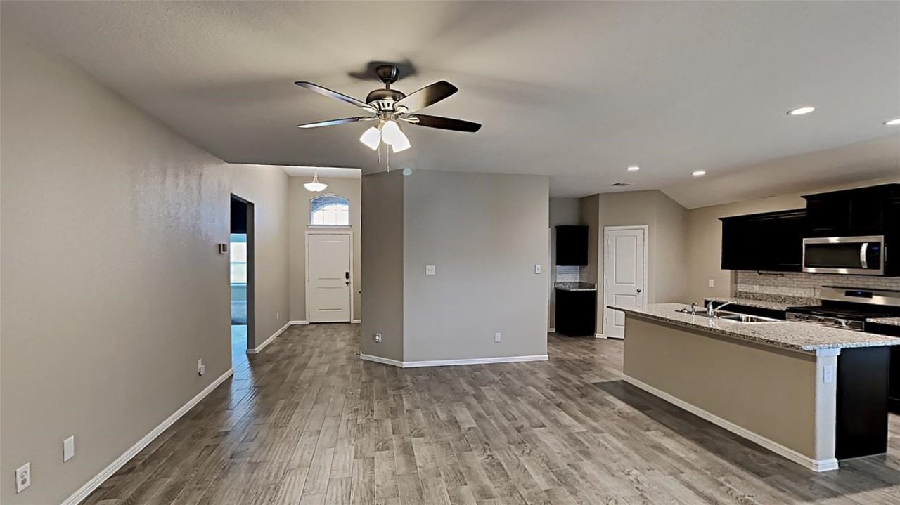 8304 Burma Dr - Photo 3 of 15