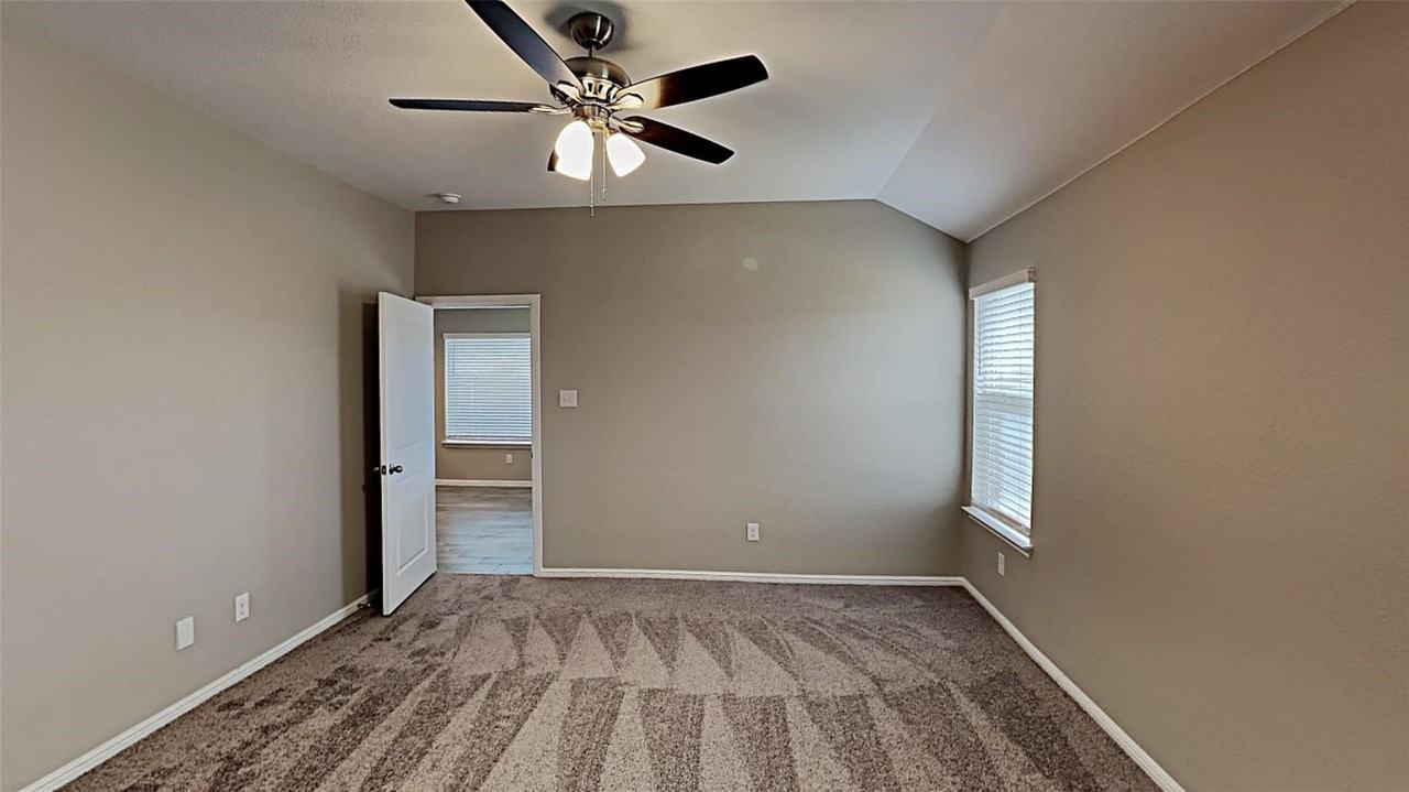 8304 Burma Dr - Photo 6 of 15