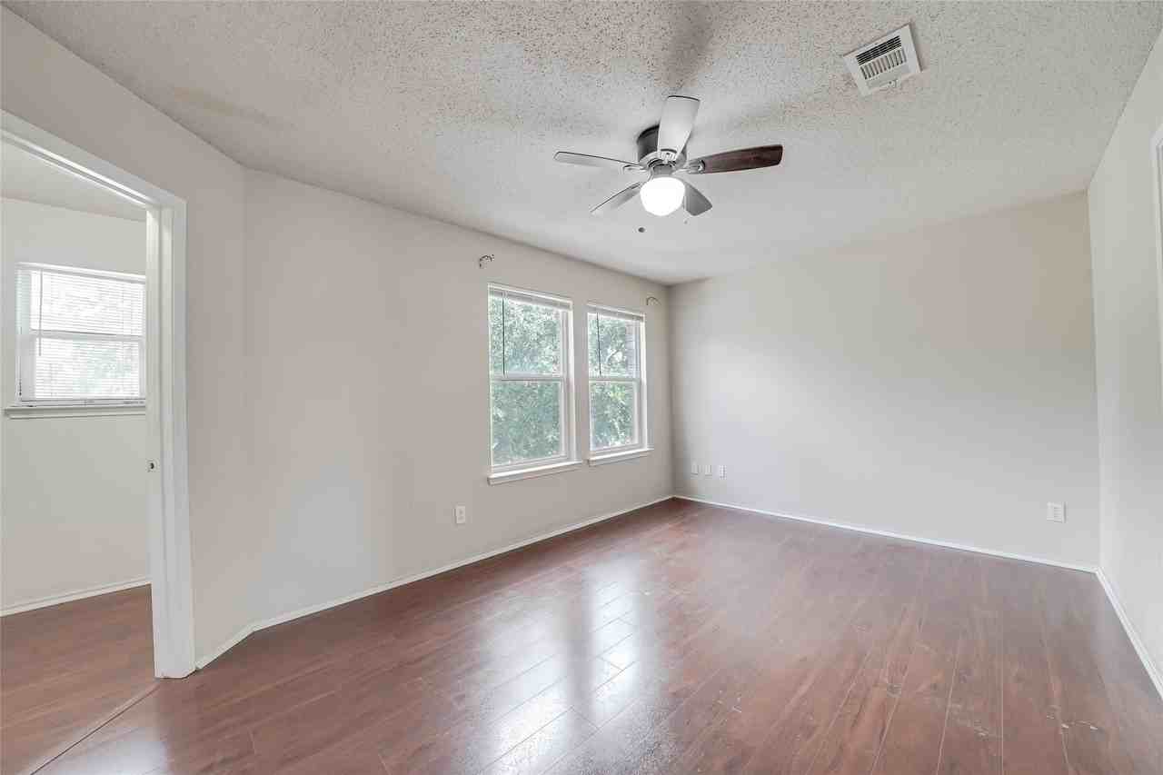 7012 Sorcey Rd - Photo 4 of 11