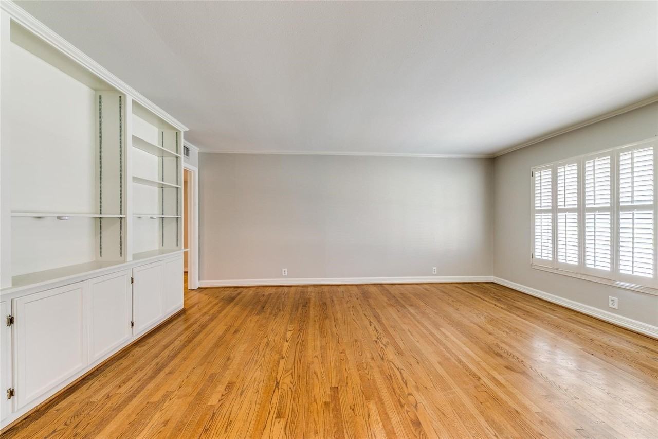 6545 Winton St - Photo 4 of 24