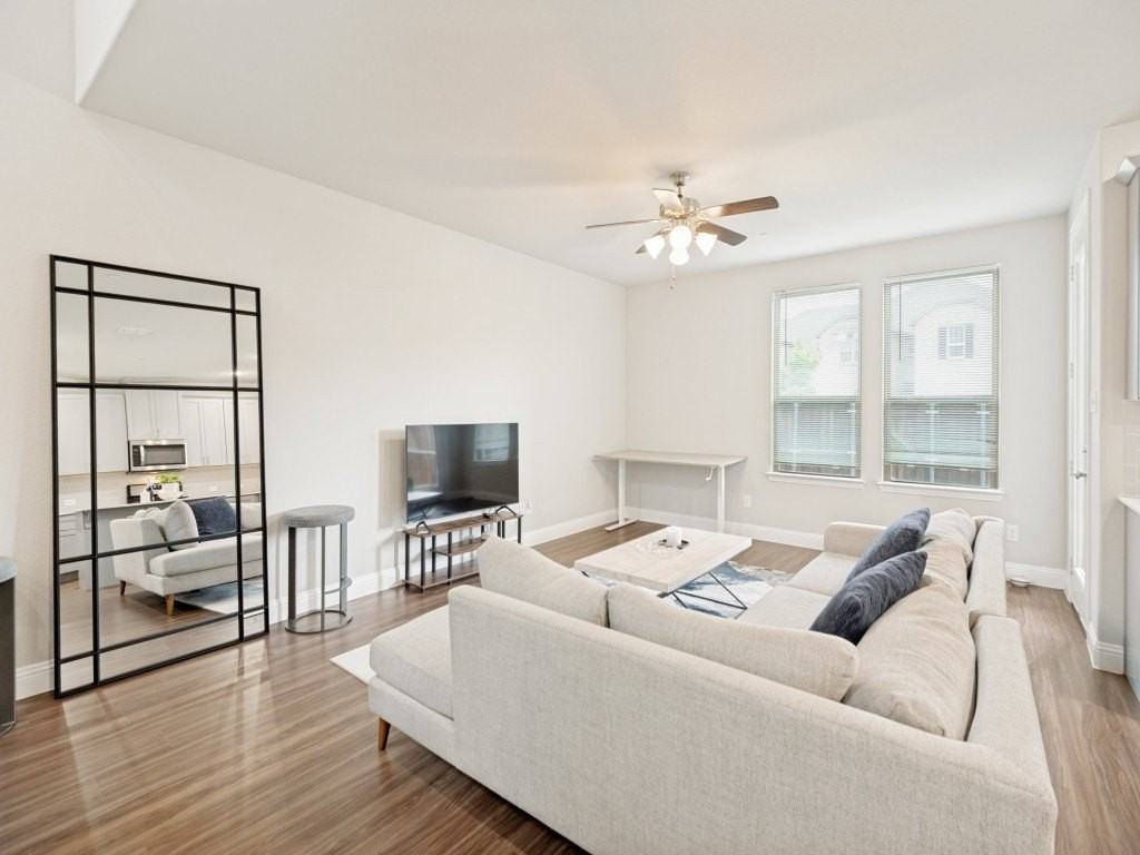 3053 Galveston St - Photo 4 of 23