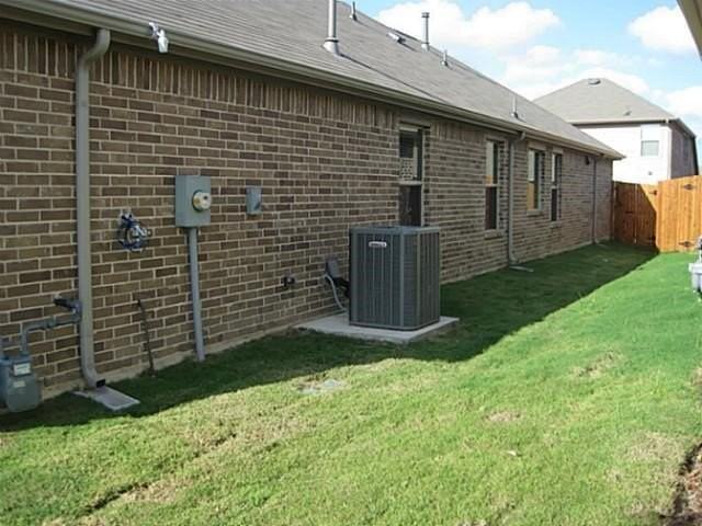 2621 Frisco Wood Dr - Photo 4 of 6