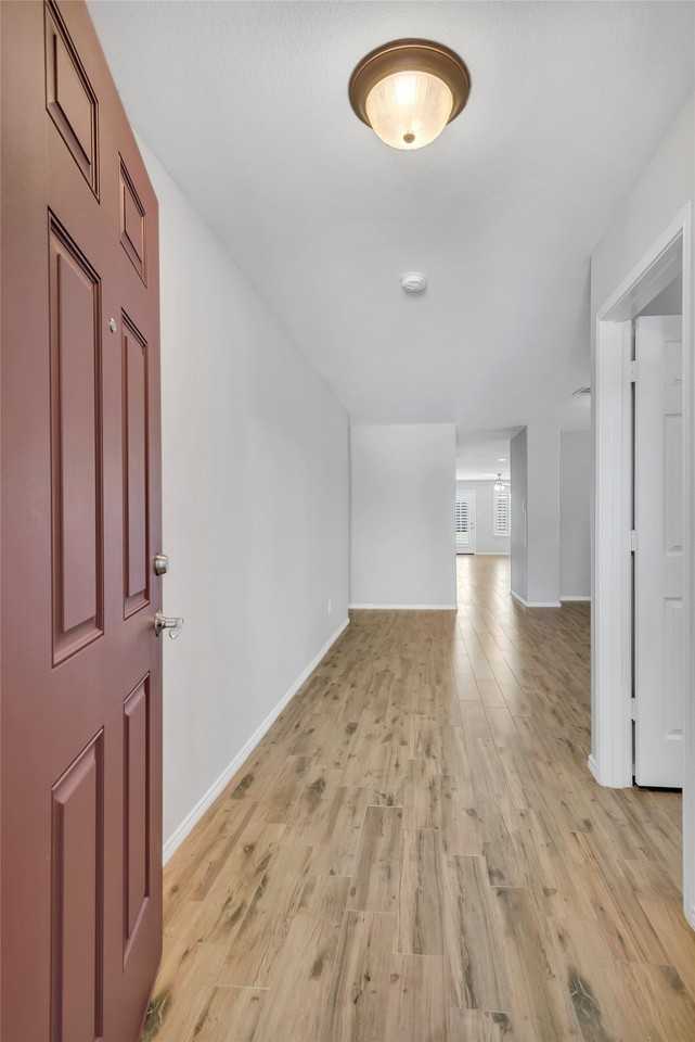 16329 Severn Ln - Photo 4 of 33
