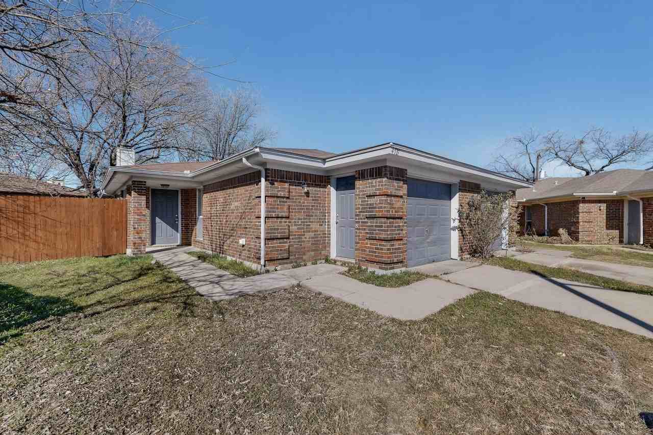 4517 Ebbtide Ct - Photo 2 of 32