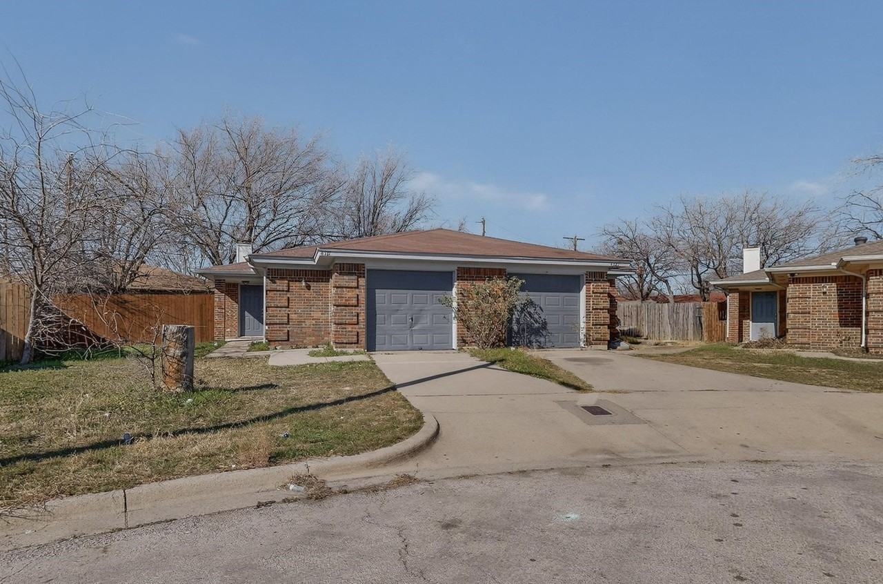 4517 Ebbtide Ct - Photo 3 of 32