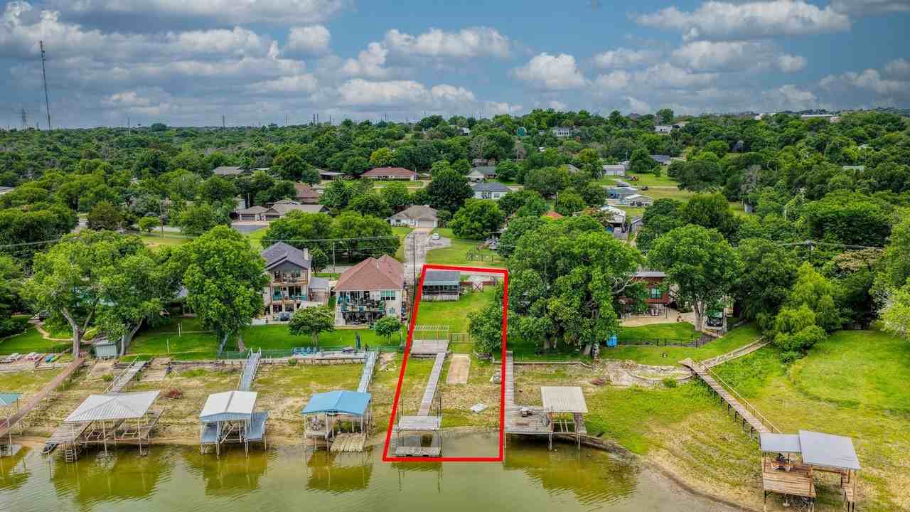 1028 W Lake Dr - Photo 2 of 35
