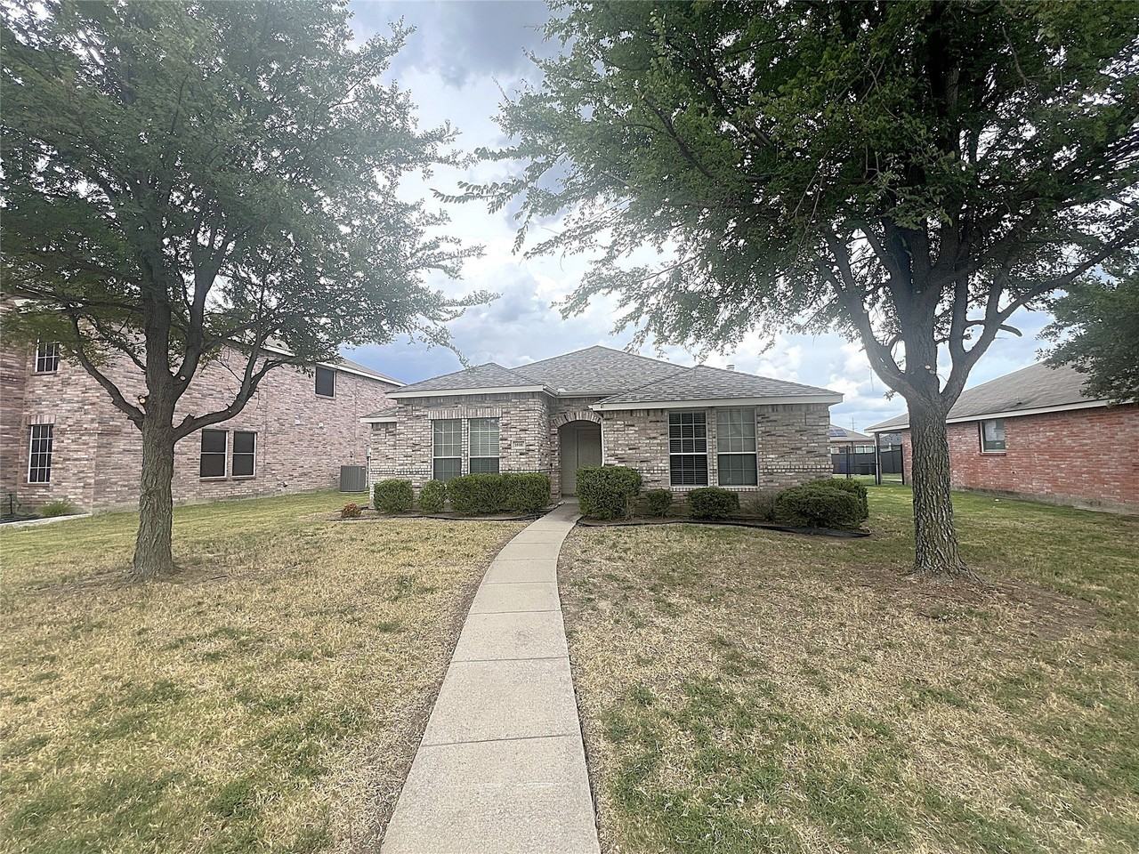 1616 Logan Dr