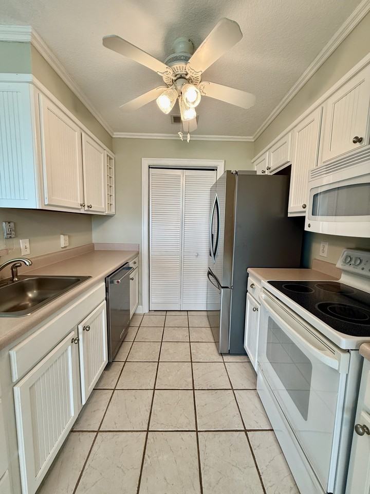 200 Pensacola Beach Rd - Photo 7 of 19